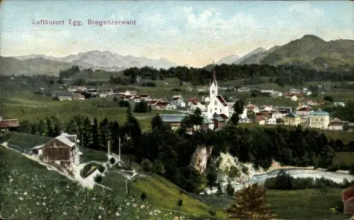 Ak Egg Bregenzer Wald Vorarlberg, Luftkurort  Bregenzerwald, Berge, Kirche, Landschaft