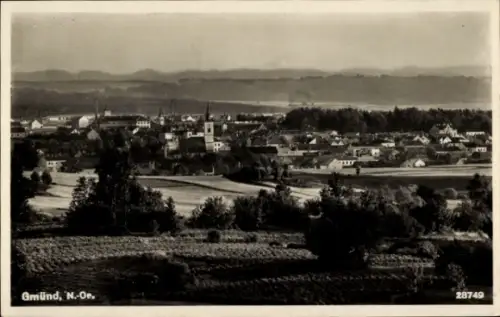 Ak Gmünd in Kärnten, Stadtansicht von  Berge im Hintergrund, viele Häuser, keine Personen