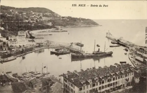 Ak Nice Nizza Alpes Maritimes, Hafenansicht von  Schiffe im Wasser, Küstenlinie, Stadtansicht