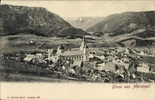 Ak Mariazell Steiermark, Landschaft mit Kirche, Häusern, Bergen, Text: Gruss aus Mariazell