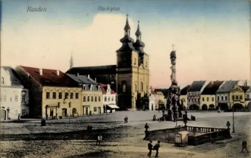 Ak Kadaň Kaaden Region Aussig, Marktplatz, Kirche, Statuen,  Gebäude