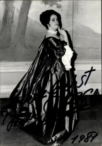 Ak Opernsängerin Maria-José Brill, Standportrait, Autogramm