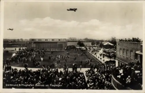 Ak Dortmund, Flughafen, Betrieb an Flugtagen