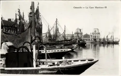 CPA Ostende Ostende Flandre Occidentale, La Gare Maritime