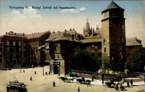 Ak Kaliningrad Königsberg Ostpreußen, Königsberg Schloss, Hauptwache,  Gebäude, Straßenansicht, P