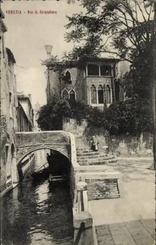 Ak Venezia Venedig Veneto,  Rio S. Cristoforo, Kanal, Brücke, Treppe, Person