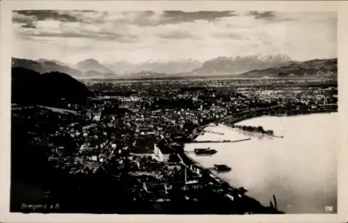 Ak Bregenz am Bodensee Vorarlberg, Landschaftsaufnahme,  Bodensee, Berge im Hintergrund, nformat
