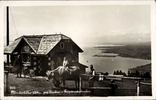 Foto Ak Pfäander, Pfänderhöhe, Junge auf einer Kuh, Bodensee-Panorama, Lindau, Friedrichshafen 
