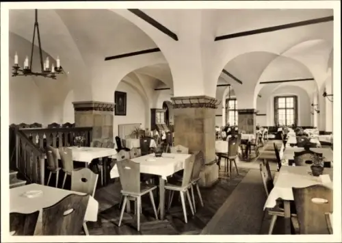 Ak Würzburg am Main Unterfranken, Burggaststätte Marienburg, Gastraum