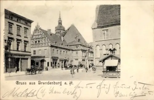 Ak Brandenburg an der Havel, Stadtansicht,  Gebäude, Pferdekutschen, Menschen auf der Straße