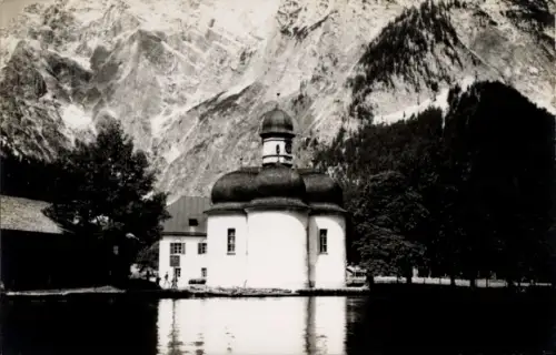 Ak Sankt Bartholomä Schönau am Königssee, St. Bartholomä am  Berchtesgaden, Wasser, Berge