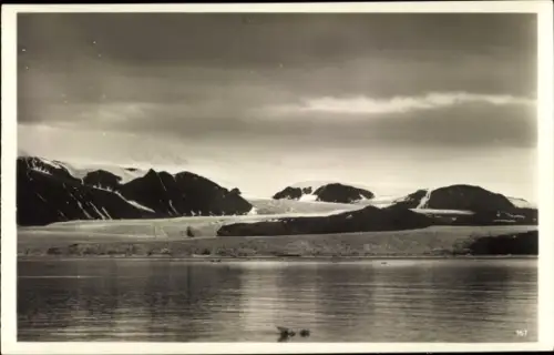 Ak Spitsbergen Spitzbergen Norwegen, Kingsbay, Blick zum Ufer der Königsbucht