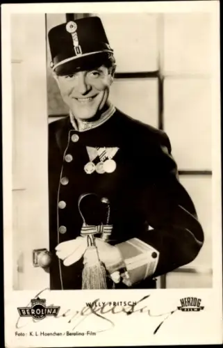 Ak Schauspieler Willy Fritsch in Mikosh rückt ein, Portrait, Autogramm