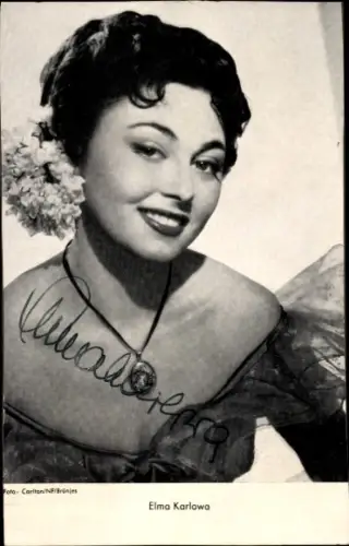 Ak Schauspielerin Elma Karlowa, Kettenanhänger, Blumen