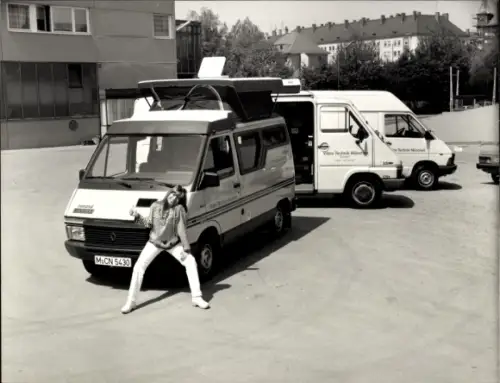 Foto Auto, Transportwagen VTR, Frau, Video Technik München