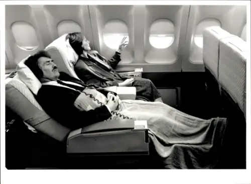 Foto Deutsches Passagierflugzeug, Airbus A310, Lufthansa, First Class