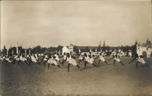 Foto Ak Tschad, Fest, Turnübungen