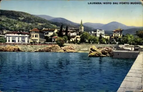Ak Lovran Laurana Kroatien,  Blick auf den Hafen, Berge im Hintergrund, 