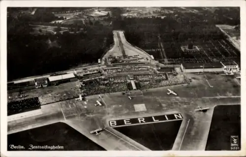 Ak Berlin Tempelhof, Zentralflughafen, Fliegeraufnahme, Klinke 9201, D-1083, Ju 52