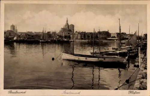 Ak Stralsund in Mecklenburg Vorpommern, Hafenpartie
