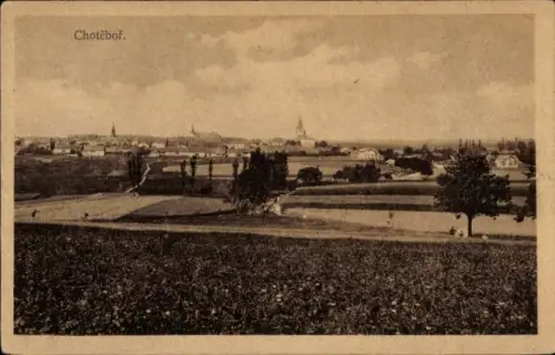 Ak Chotěboř Chotieborsch Region Hochland, Landschaft mit Feldern, Bäumen, Häusern, Ort Chotěboř