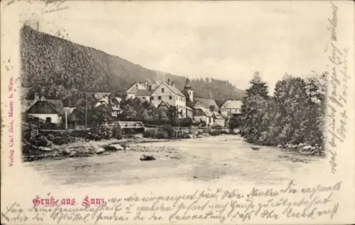Ak Lunz am See Niederösterreich, Schwarz-Weiß-Bild, Fluss, Häuser, Wald, Text 'Grüße aus Lunz'