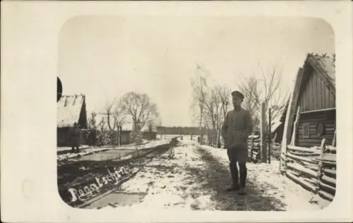 Foto Ak Weißrussland, Ragatschin, Dorfstraße 1, Lytupy Kukljan