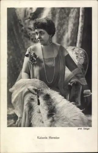 Ak Kaiserin Hermine, Ehefrau Kaiser Wilhelm II., Portrait