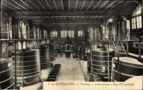 CPA Fécamp Seine Maritime, La Benedictine, Laboratoire, Vue d'Ensemble