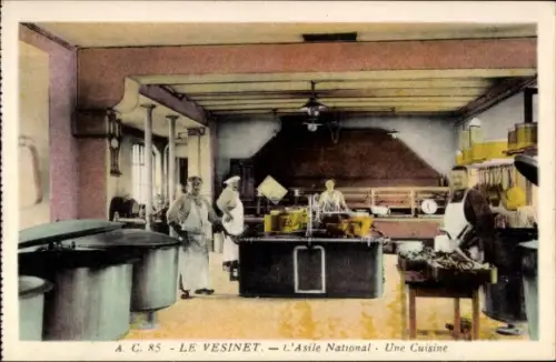 CPA Le Vésinet Yvelines, Asile National, Une Cuisine
