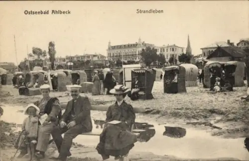 Ak Ostseebad Ahlbeck auf Usedom,  Strandleben, Strandkörbe, Personen am Strand