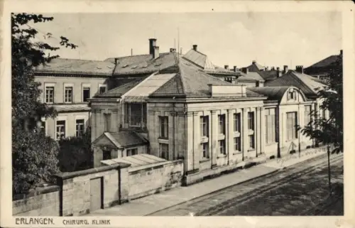 Ak Erlangen in Mittelfranken Bayern,  Chirurgische Klinik, Schwarz-Weiß-Foto