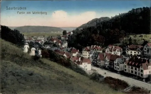 Ak Saarbrücken im Saarland,  Partie am Winterberg, Landschaft, Häuser, Bäume