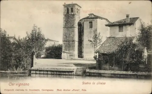 Ak Cervignano del Friuli Friuli-Venezia-Giulia,  Kirche, Turm, Gebäude, Wasser, Natur