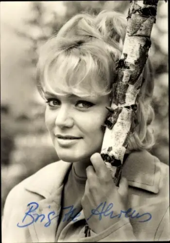 Foto Schauspielerin Brigitte Ahrens, Portrait, Autogramm