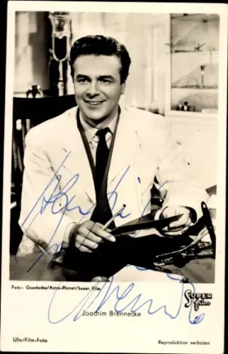 Ak Schauspieler Joachim Brennecke, Portrait, Autogramm, Sanatorium total verrückt