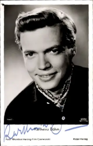 Ak Schauspieler Karlheinz Böhm, Kitty und die große Welt, Autogramm