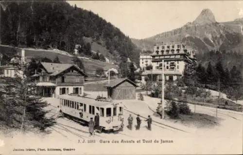 Ak Les Avants Montreux Kanton Waadt, Bahnhof, Dent de Jaman