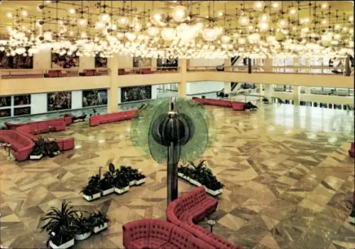 Ak Berlin Mitte, Palast der Republik, Hauptfoyer, Gläserne Blume, Galerie