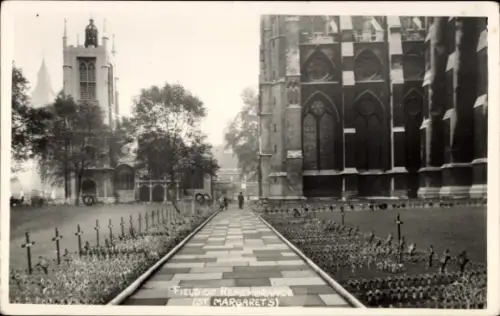 Foto Ak City of Westminster London England, St Margaret's Church, Field of Remembrance