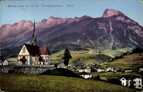 Ak Moena Trentino Südtirol,  Dolomitenstraße, Tirol, Kirche, Berge, 