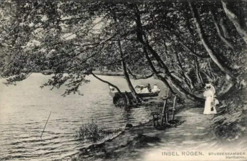 Ak Stubbenkammer Sassnitz auf Rügen, am Ufer vom Herthasee