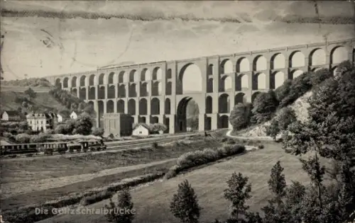 Ak Netzschkau im Vogtland, Bahnhof Göltzschtalbrücke, Die Gellzschtalbrücke, Eisenbahn, Landschaf