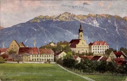 Ak Murnau am Staffelsee, Berglandschaft, Kirche, Gebäude, Wiesen, Murnau