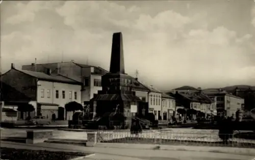 Ak Zvolen Altsohl Slowakei, Denkmal, Gebäude, Bäume, Straße, Zvolen