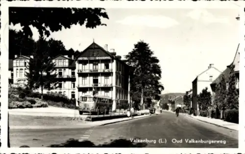Ak Valkenburg aan de Geul Limburg Niederlande,  Oud Valkenburgerweg, Hotel, Straßenansicht, Bäume