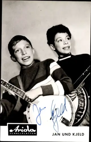 Autogrammkarte Jan und Kjeld, Portrait mit Banjo, Autogramm