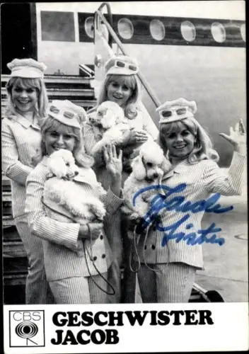 Autogrammkarte Sänger Quartett Jacob Sisters mit ihren Pudeln, Autogramm