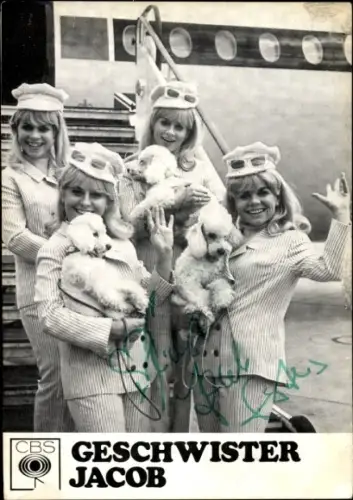 Autogrammkarte Sänger Quartett Jacob Sisters mit ihren Pudeln, Autogramm