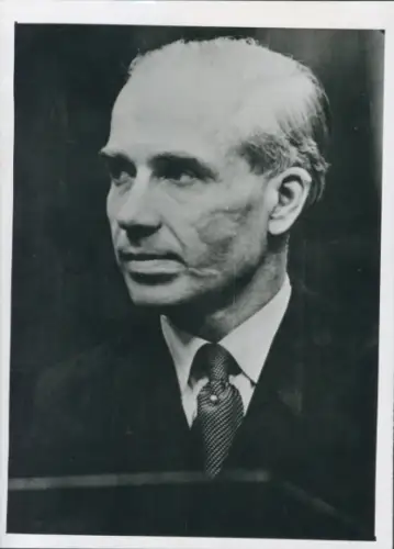 Foto Nürnberger Prozess, Hamburger Rechtsanwalt Dr. Siemens, Verteidiger Großadmiral Raeder